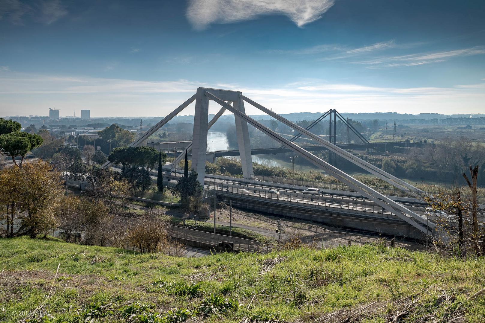 Viadotto sull’ansa del fiume Tevere